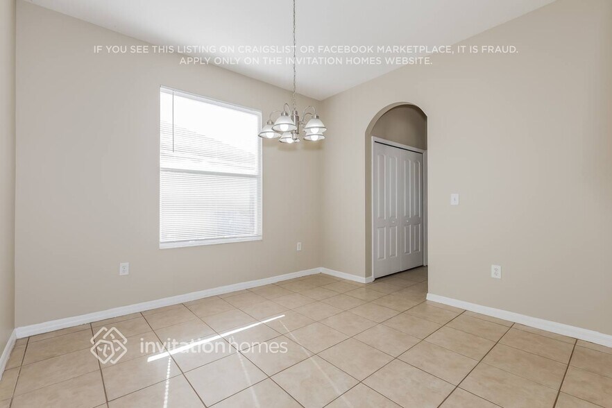 Building Photo - 12820 Standbridge Dr