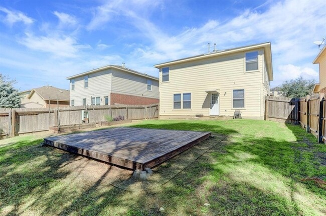 Building Photo - 5913 Silver Screen Dr