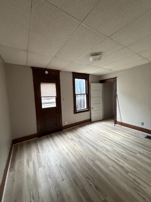 Building Photo - 2652 Bank St