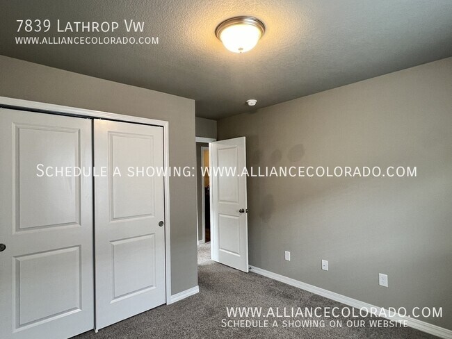 Building Photo - 7839 Lathrop Vw