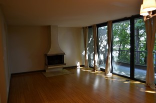 Building Photo - 255 SW Harrison St