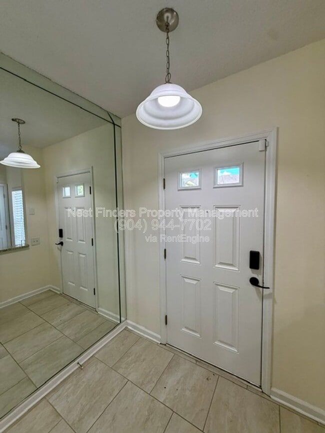 Building Photo - 12311 Kensington Lakes Dr