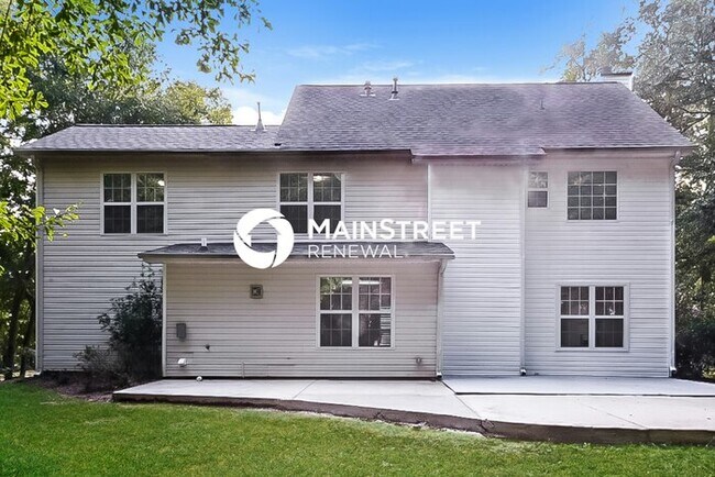 Building Photo - 4 Bedroom Pet-Friendly Home in Stockbridge...