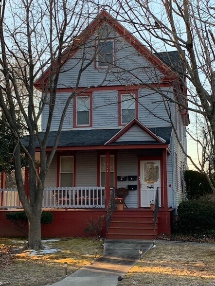 Building Photo - 501 Shore Rd