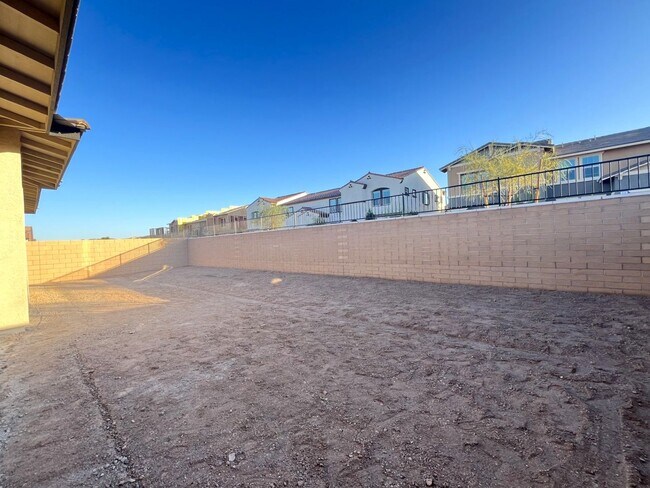 Building Photo - *** MOVE-IN SPECIAL*** BRAND NEW 4 bedroom with In-law suit 3 bath home located in Henderson, NV!