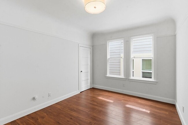 Building Photo - Lovely 2 Bed, 1 Bath Haight Ashbury Flat
