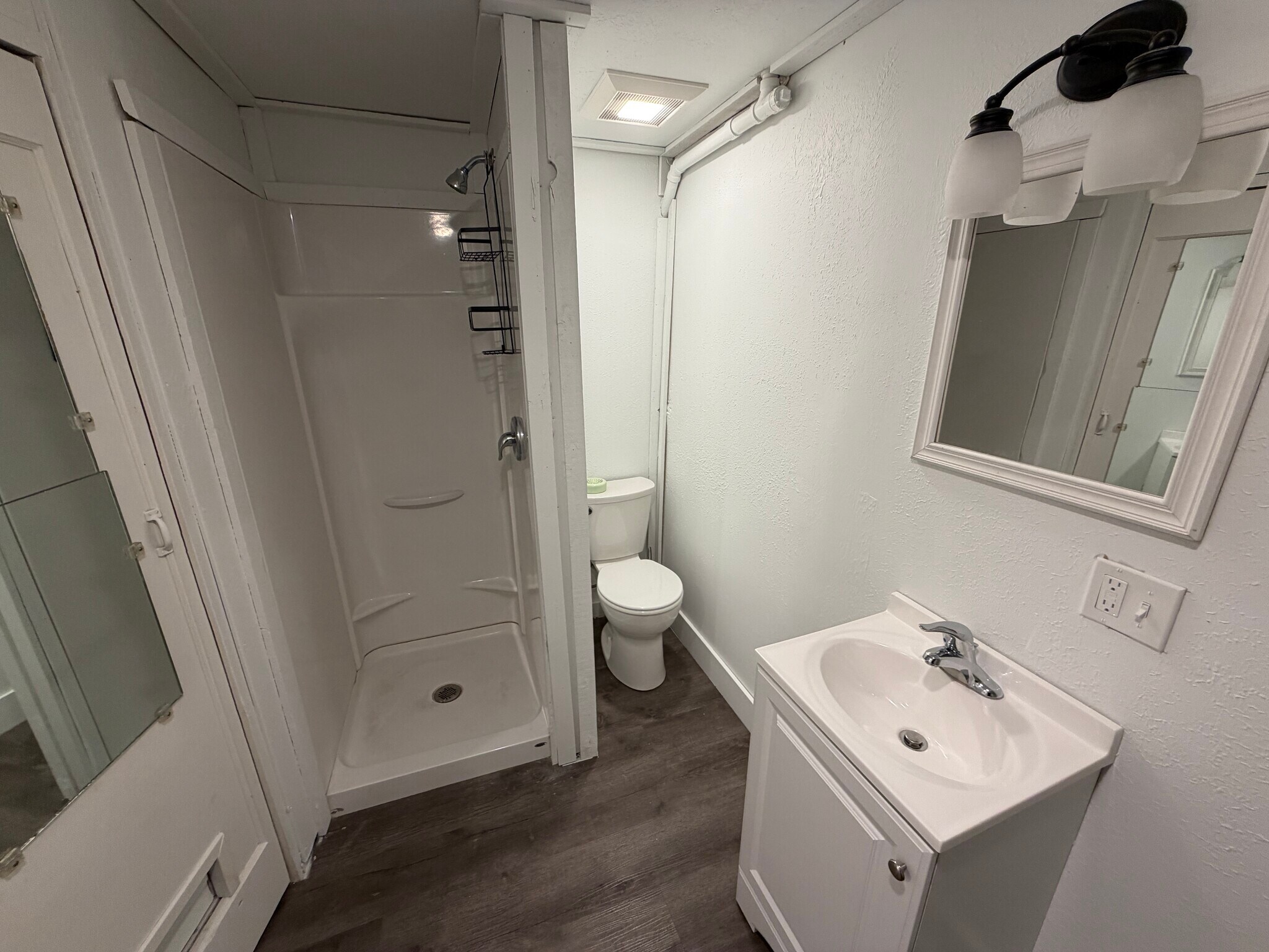 Building Photo - 533 S Dakota St