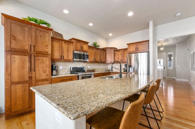 Building Photo - 1061 Mount Columbia Dr