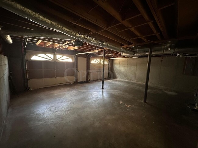 Building Photo - 4BR/3BA on Large Private Wooded Lot- Woodstock