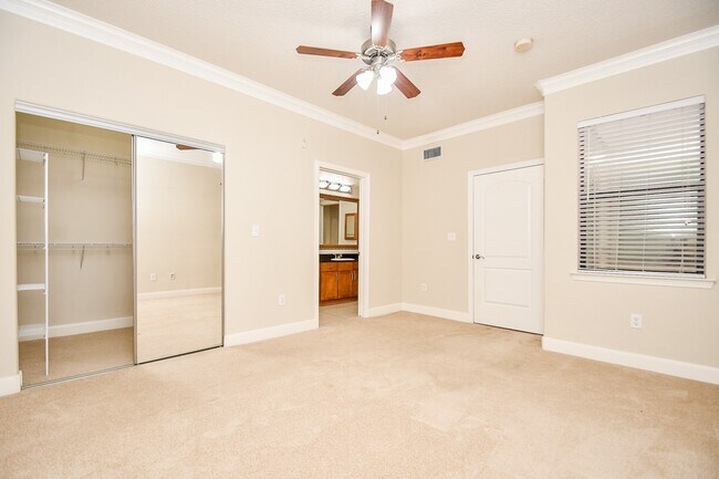 Building Photo - 2299 Lone Star Dr