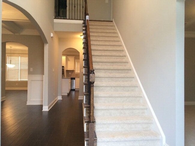 Building Photo - 327 Bella Rose Dr