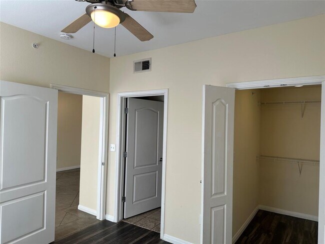 Building Photo - 2505 San Gabriel St