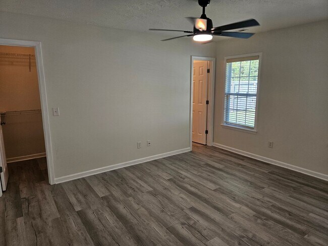 Building Photo - 3 bedroom, 2 bath home in the Neighborhoods of Holly Ridge Community