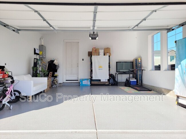 Building Photo - 3887 SE Muddy Ln