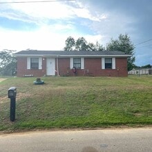 Building Photo - 111 Nann St