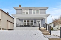 Building Photo - Grandview Classic with Historic Charm