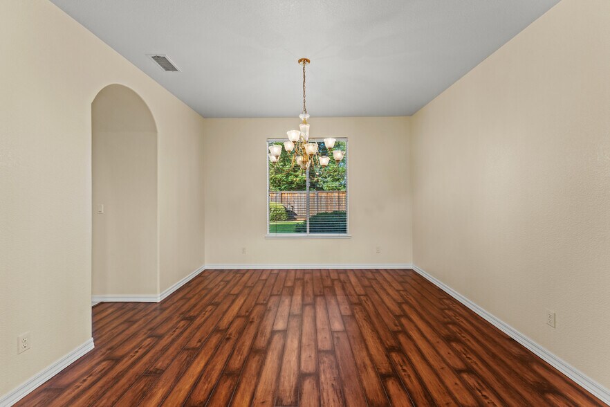 Building Photo - 5161 Weston Way