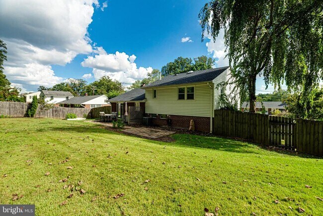 Building Photo - 7606 Jervis St