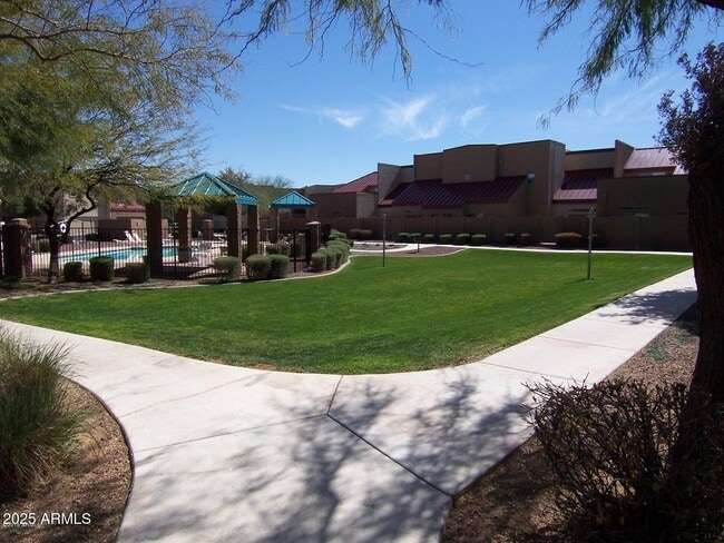Building Photo - 1015 S Val Vista Dr