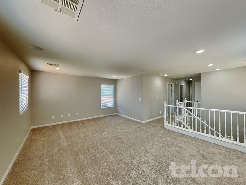 Building Photo - 11751 Village Arbor St