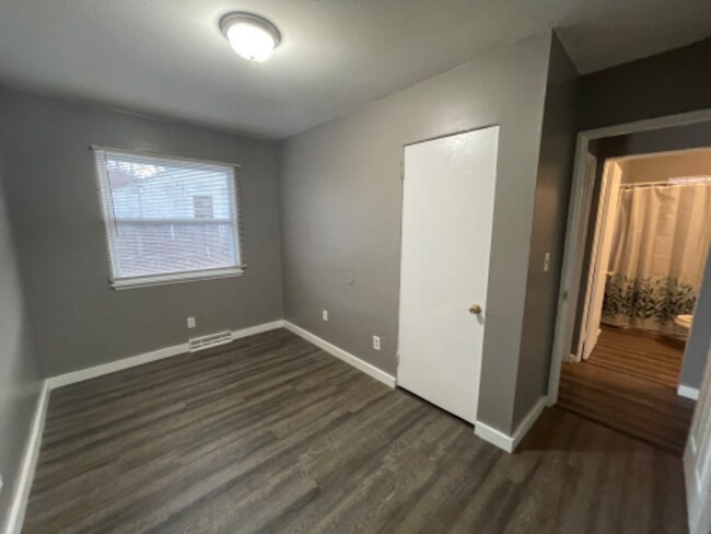 Building Photo - 1097 Brown St