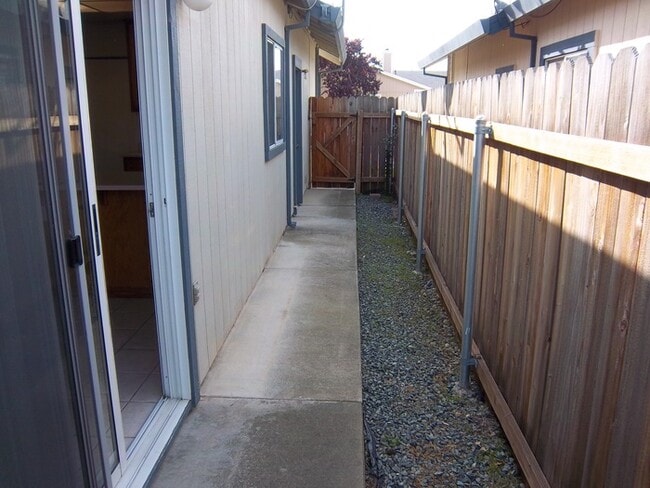 Building Photo - 3bd/2ba home for rent in Sacramento!