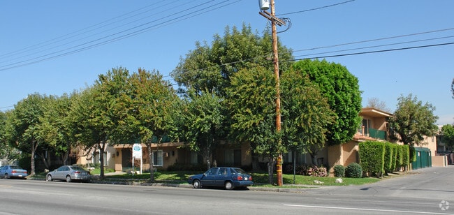 Building Photo - Saticoy Manor