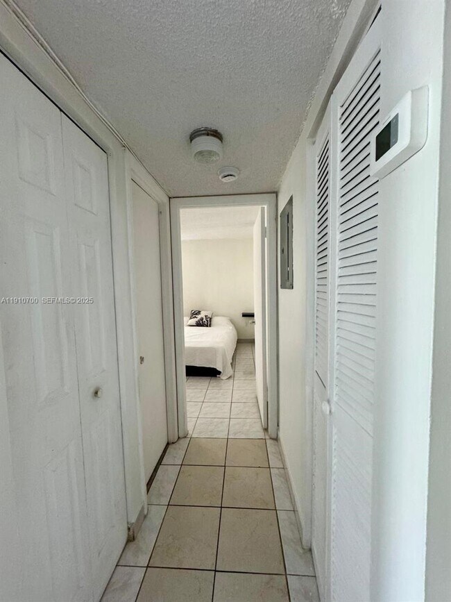 Building Photo - 3615 NE 167th St