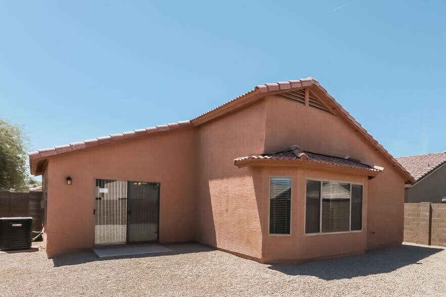 Building Photo - 3854 W Carlos Ln
