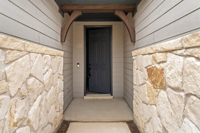 Building Photo - 201 Bristlecone Bend