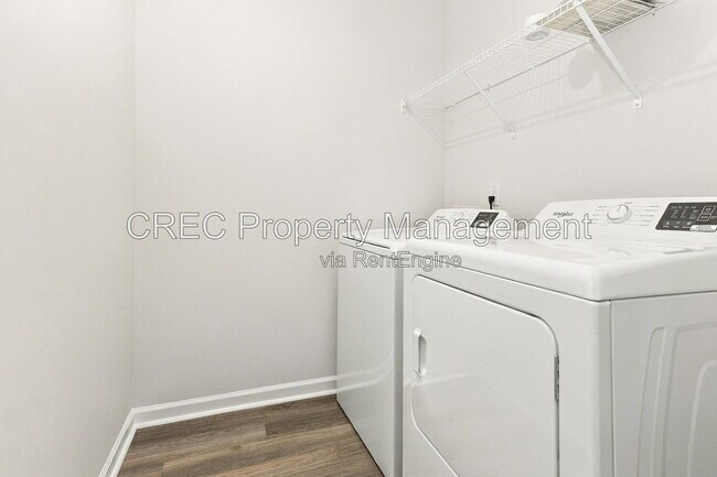 Building Photo - 123 Scout Dr
