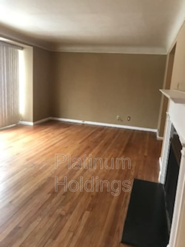 Building Photo - 13790 Cedar Rd