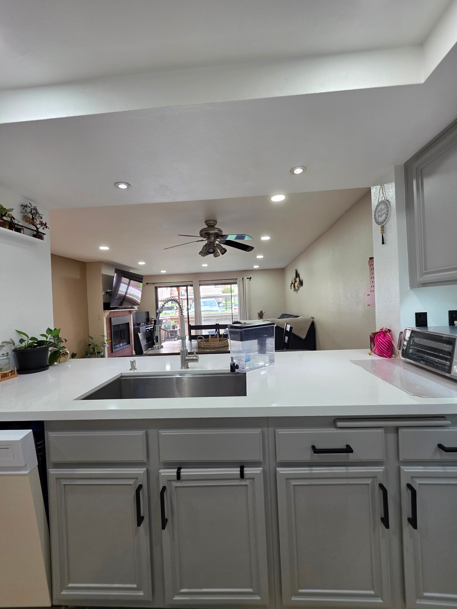 Building Photo - 9949 Scripps Westview Way