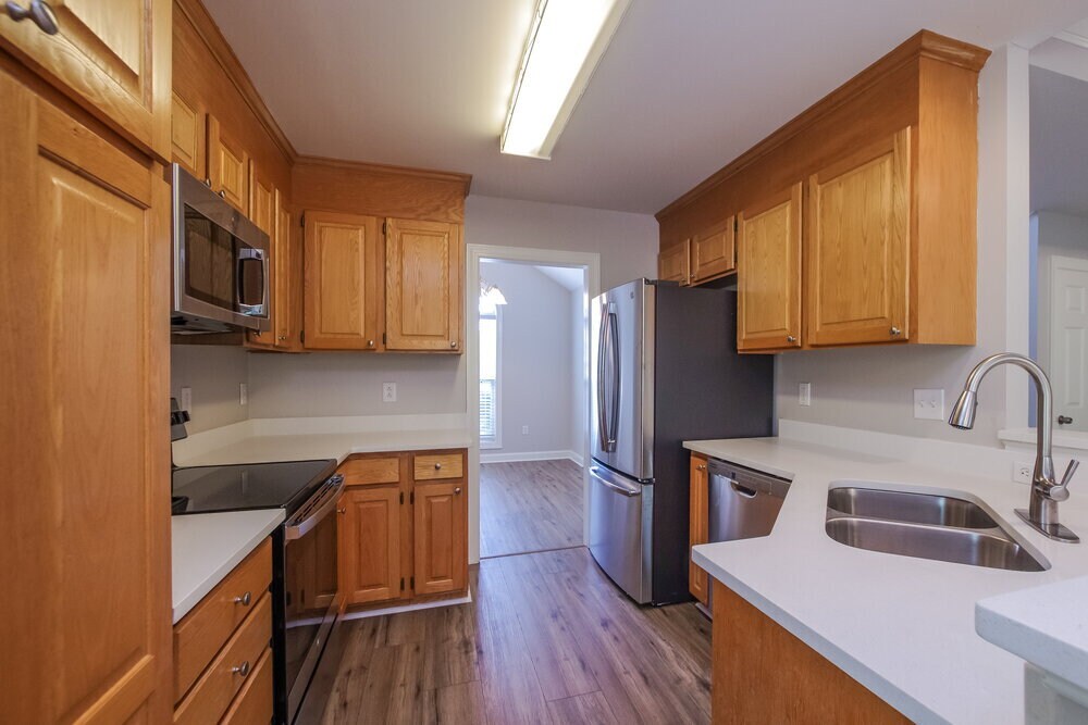 Building Photo - 1052 Enderbury Dr