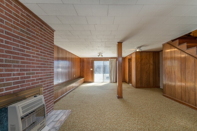 Building Photo - 443 Selica Rd