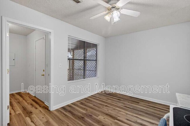Building Photo - 6248 Lucille Dr