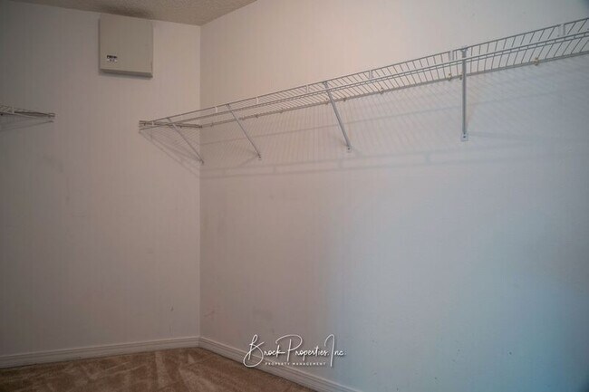 Building Photo - 5504 Shadow Grove Blvd