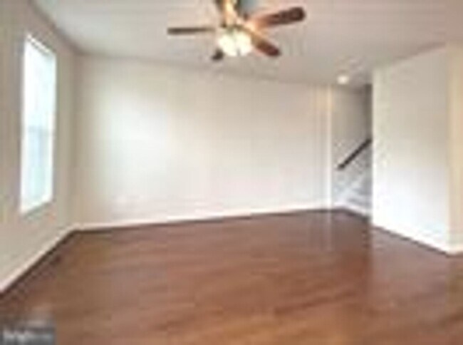 Building Photo - Beautiful 3bd 2/2bths town home in Summerfield Village!