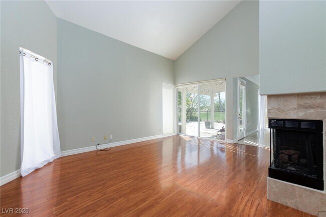 Building Photo - 8949 Diamond Falls Dr