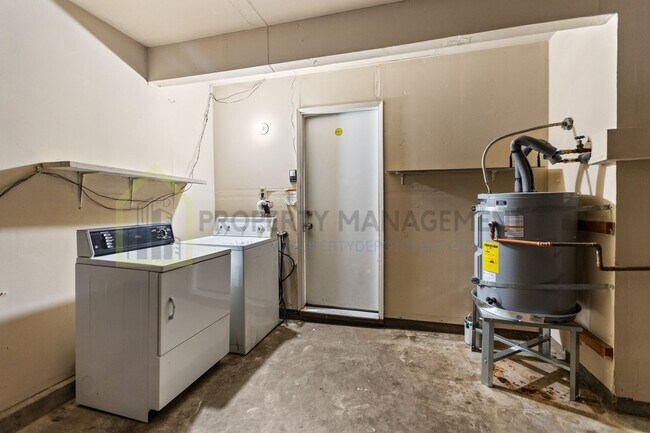 Building Photo - Charming 4-Bed, 2-Bath Home in Sacramento’...