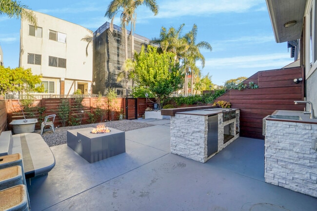 Building Photo - 38 Sunset Ave