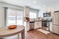 Building Photo - Waverly Cottages