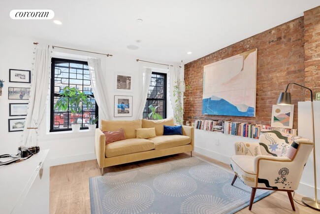 Primary Photo - 652 Lafayette Ave