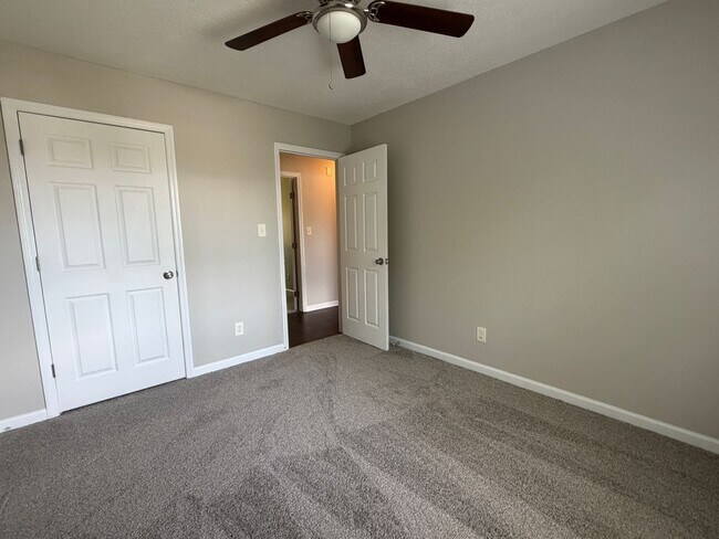Building Photo - 3626 Pebble Creek Dr