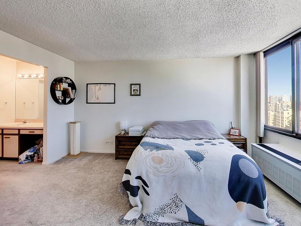 Building Photo - 2754 N Hampden Ct