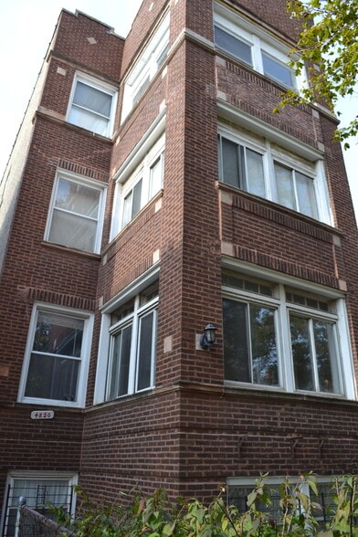 Building Photo - 4820 N Albany Ave