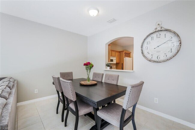 Building Photo - 10004 Ravello Blvd