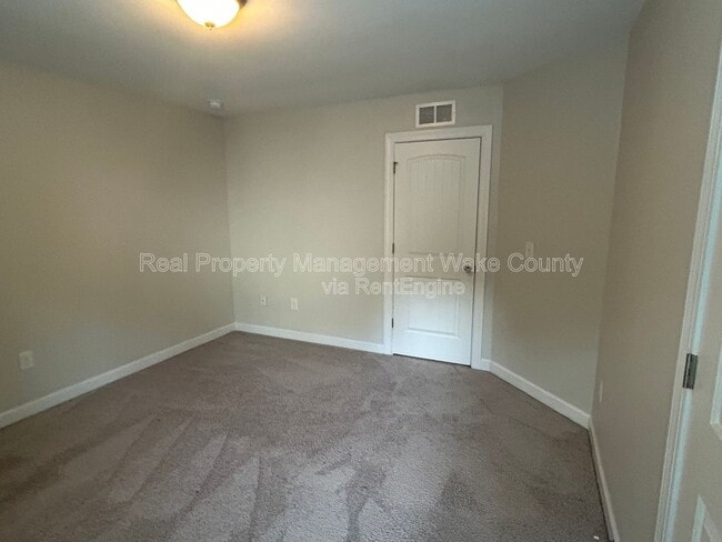 Building Photo - 142 Bexley Way
