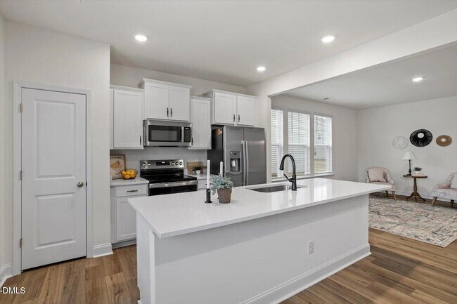 Building Photo - 74 Amaryllis Ln