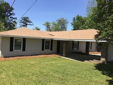 Building Photo - 32 Woodland Dr